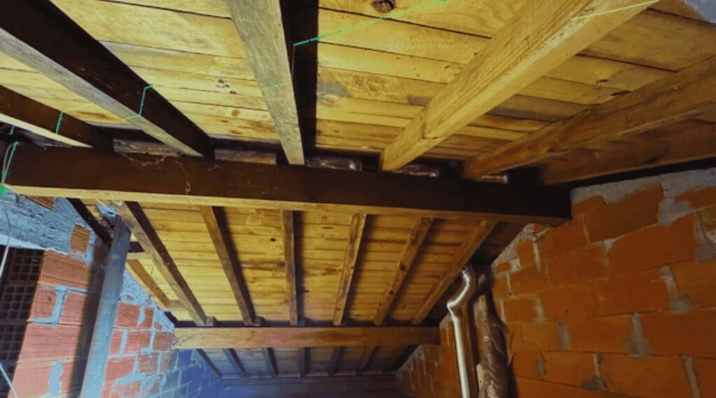 Rénovation bois d'une toiture à Capbreton